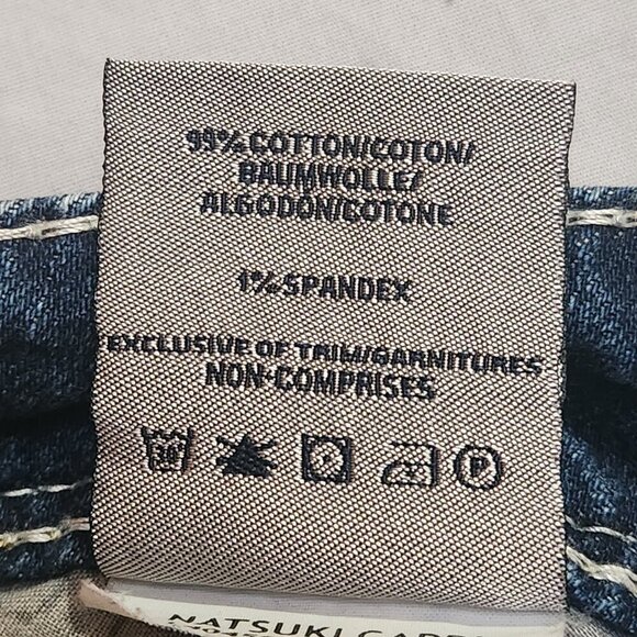 Silver Jeans Women's NatSuki Capri Stretch size 26 Distressed Embroidered - Picture 8 of 8